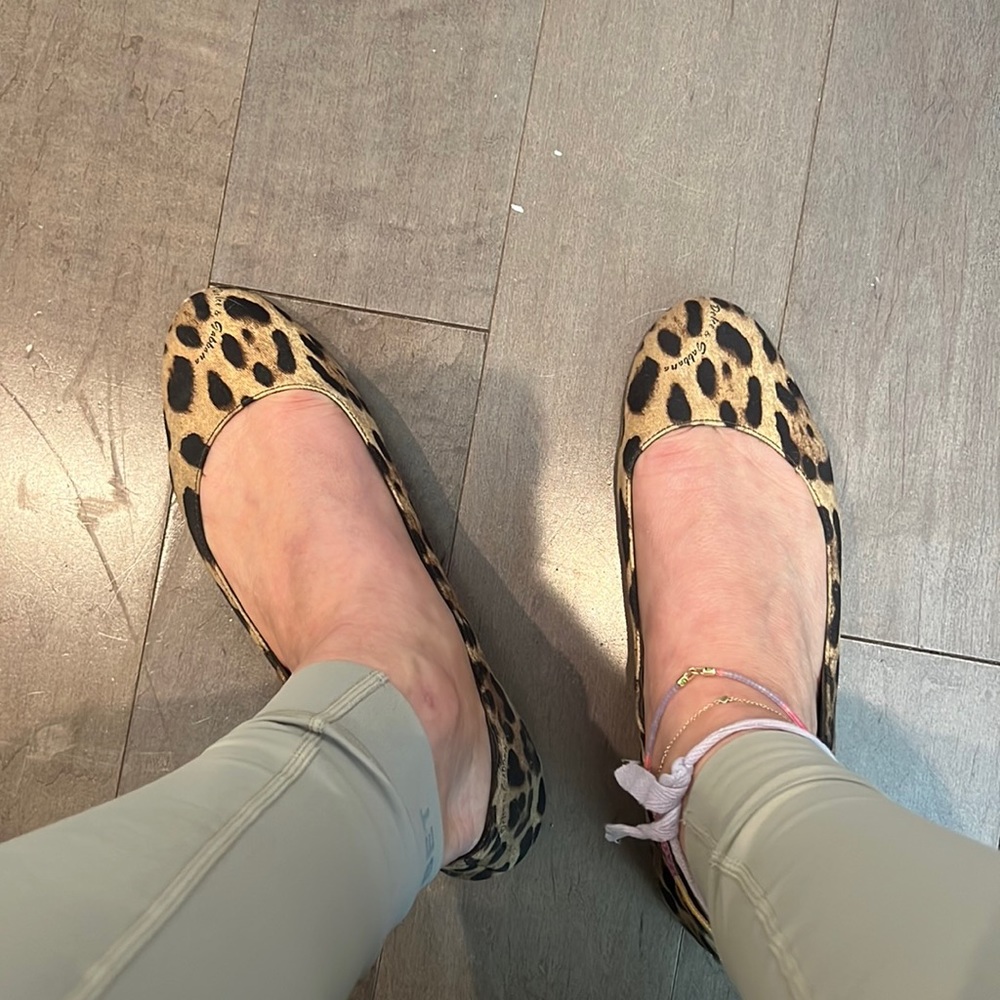 Dolce and Gabbana 39 leopard flats